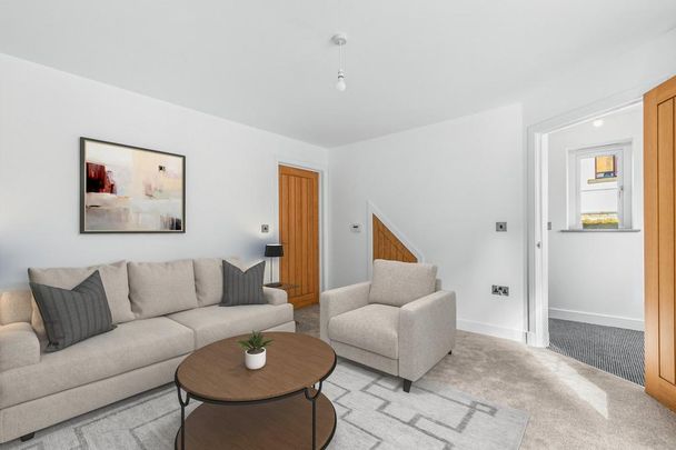 3 bedroom semi-detached house to rent - Photo 1