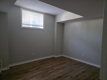 For Lease - 329 Edgehill Drive Unit# Lower, Barrie, Ontario - Photo 2