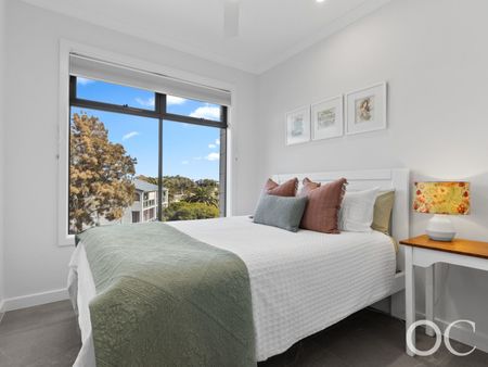 Open the Door to Waterfront Luxury - Photo 4