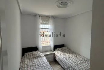 Alquiler de piso en Calle Rias Bajas, 3