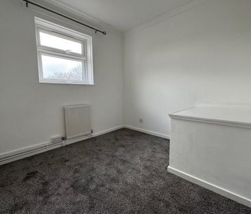 Hazelwood Avenue - Photo 4