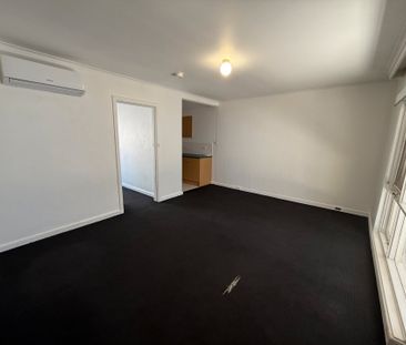 "Essendon Lifestyle Made Easy – Power and Water Included" - Photo 5