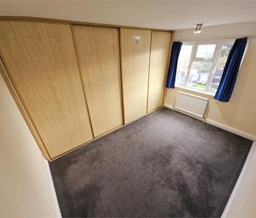 4 bedroom semi-detached house to rent - Photo 4