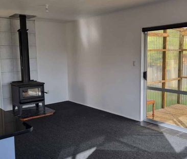 Tidy Three Bedroom House - Photo 2