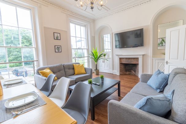 9 Bed Student Accommodation - Photo 1