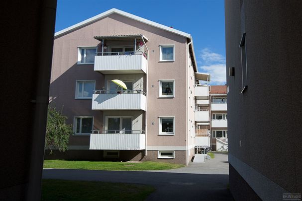 Kullavägen 45 - Photo 1