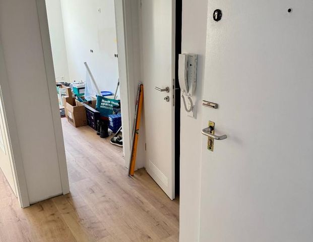 Frisch kernsanierte Eigentumswohnung mit Carport in ruhiger Lage - Photo 1