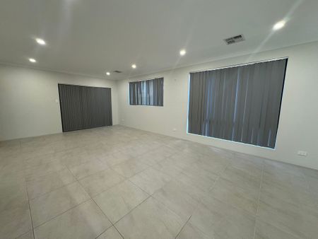 Stunning family home - Photo 2
