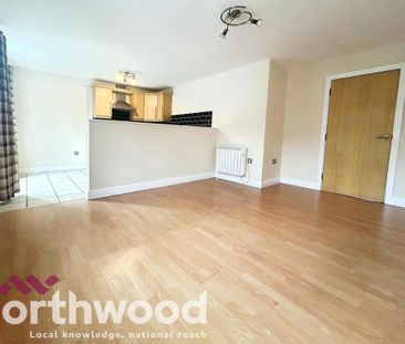 2 bedroom flat to rent - Photo 2