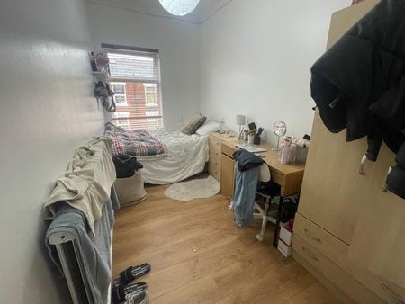 5 bedroom private hall to rent - Photo 5