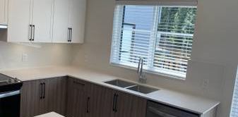 4 Bedroom Abbotsford Townhome - RENTDAN - Photo 2