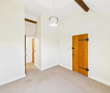 3 bedroom barn conversion to rent - Photo 1