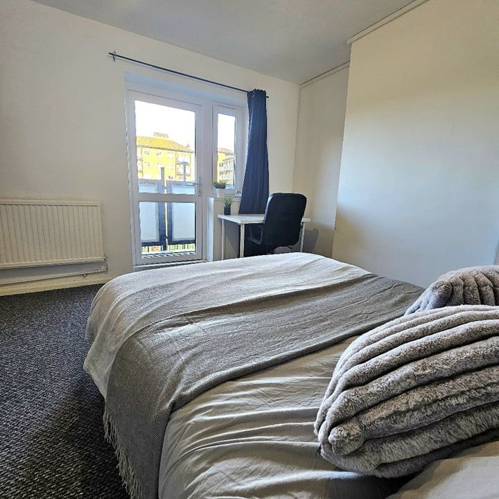 Room in a Shared Flat, Hadleigh House, E1 - Photo 1