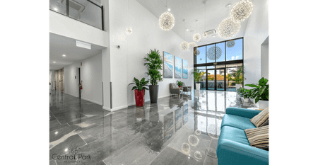 luxury size 1 bedroom unit with a big island kitchen and a big balcony - Photo 2