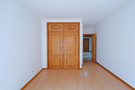 Apartamento T2 para arrendamento na Av. de Fitares - Photo 4