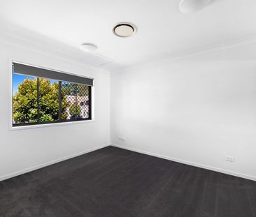 3 Beds Town House close to Major Bus Station - Photo 3