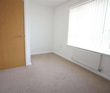 Greenfinch Grove, Birchwood, Warrington, WA3 - Photo 2