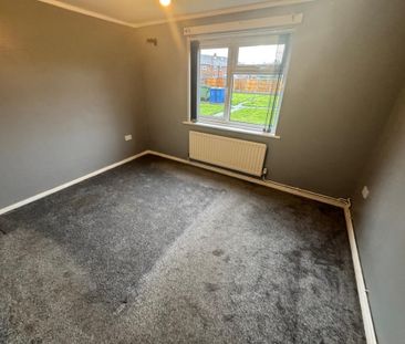 8 Lane Green Court, Codsall, WV1 8LU - Photo 5