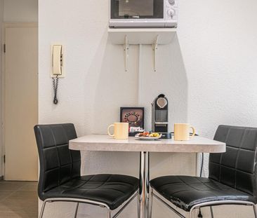 Modern furnished studio near the Lausanne train station - Rue du Si... - Photo 4