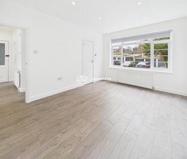 2 bedroom ground floor flat to rent - Photo 2