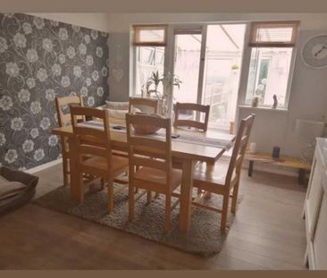 2 bedroom semi-detached bungalow to rent - Photo 3