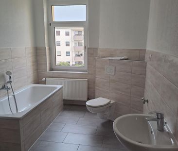 Schicke renovierte 2 Raum- Wohnung in GoitzschenÃ¤he - Photo 1