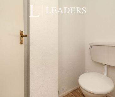 3 bedroom house to rent The Martells, Barton on Sea, New Milton, BH25 - Photo 5