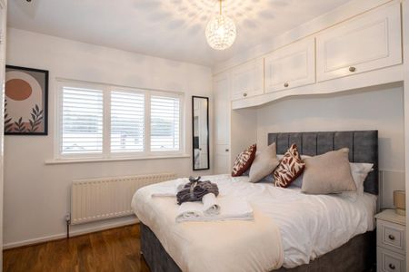 2 bedroom semi-detached house to rent - Photo 3