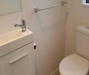 18b 17 Bunyan Street Waltham - Photo 3