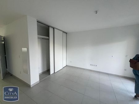 Location Appartement 1 pièce 41m² LE TAMPON 97430 - Photo 2