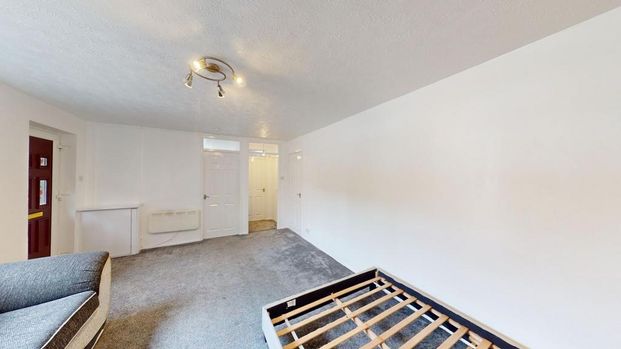 Studio to rent - Photo 1