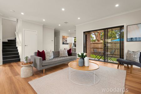 SOPHISTICATED TOWNHOUSE LIVING - Photo 2