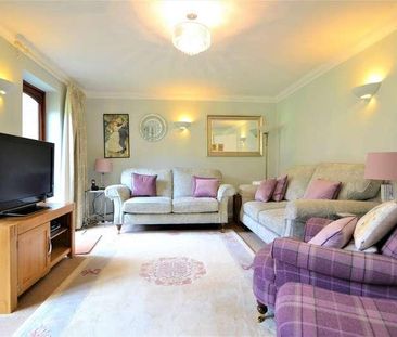 White Horse Court, Storrington, Pulborough, West Sussex, RH20 - Photo 3