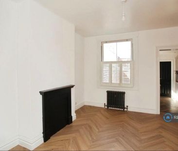 4 bedroom terraced house to rent - Photo 1