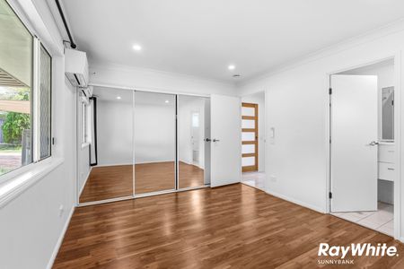 Spacious Family Home with Two Ensuited Bedrooms - Photo 3