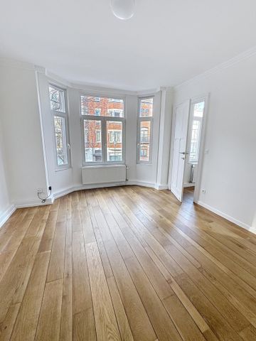 À LOUER – Très bel appartement 1 chambre avec terrasse – Berchem-Sainte-Agathe - Photo 2