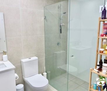 Spectacular 1 bedroom unit - Photo 4