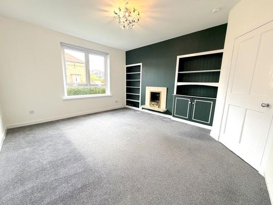 3 bedroom flat to rent - Photo 1