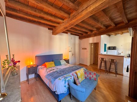 Studio meublé au 2ème étage - centre ville - Photo 2