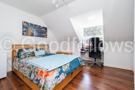 4 bedroom mid terraced house to rent, - Photo 5