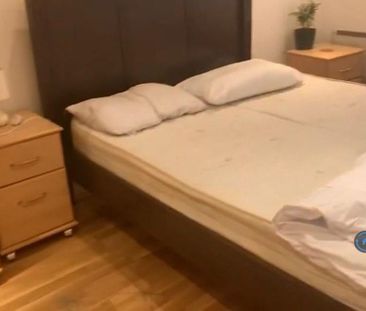 1 bedroom in a flat share to rent - Photo 2