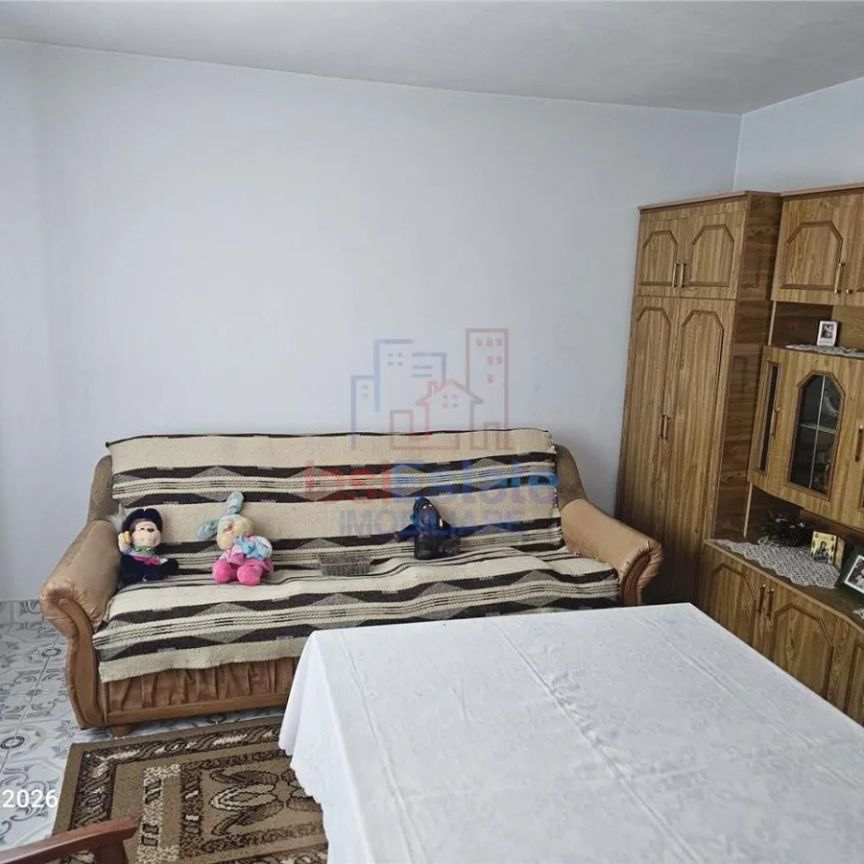 Podul de piatra Kaufland apartament cu 3 camere la casa - Fotografie 1