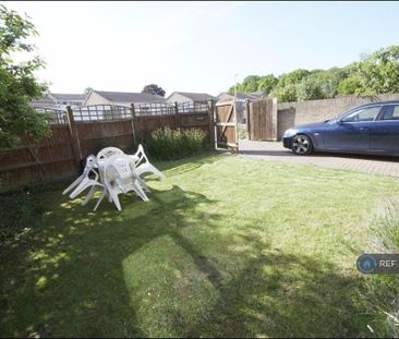 3 bedroom detached house to rent - Photo 2