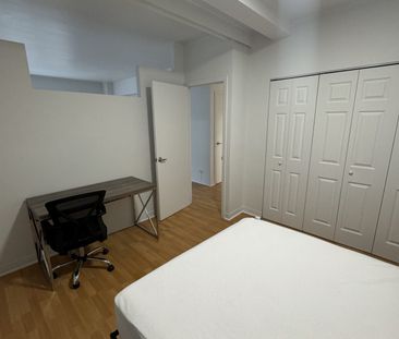 3.5 Available AUG 1st – 175 Sherbrooke O - Photo 3