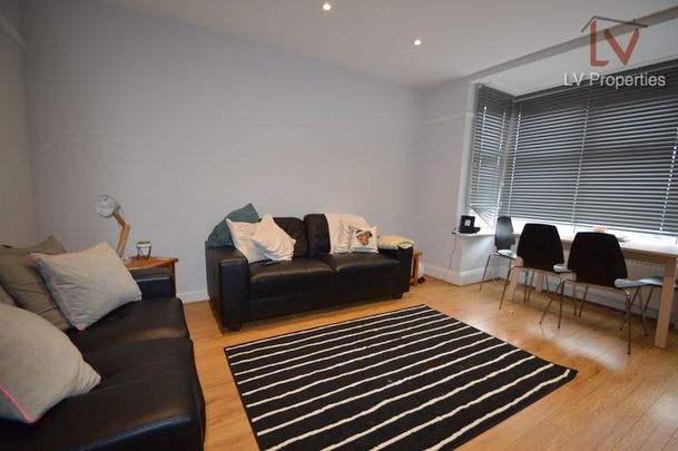 Estcourt Avenue - Photo 1