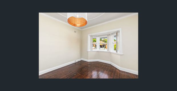 PEACE & COMFORT IN A LEAFY PARKLAND POCKET! - Photo 1