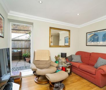 1 bedroom flat to rent - Photo 2