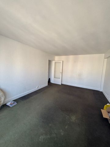 Apartment - Photo 2