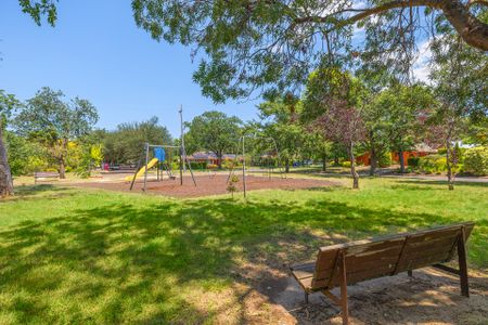 Modern Comfort - Just Steps from Lyneham Shops - Photo 5