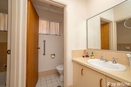 Home For Rent - Photo 5